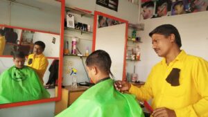World cheapest beard cutting in India2