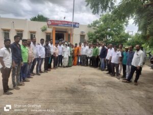 The saloon driver was beaten up 2
